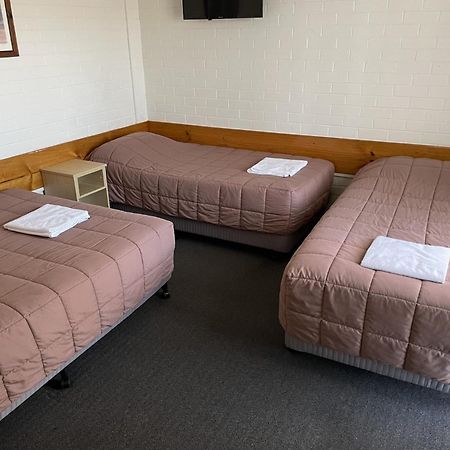 Homestead Motel Даббо Экстерьер фото